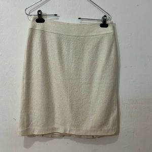 Banana Republic cream skirt